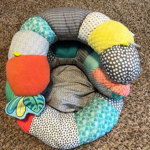 Infantino Pillow